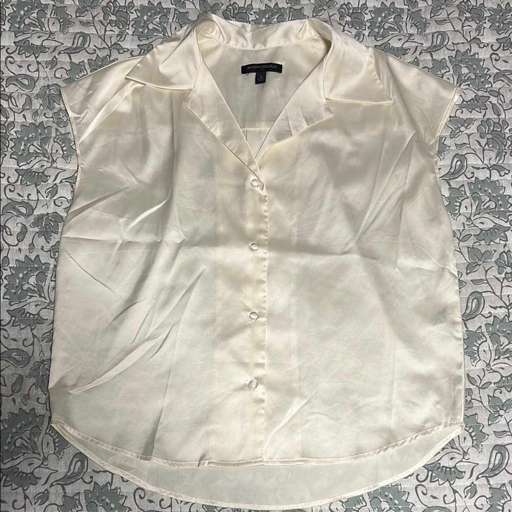 Elegant Cream Button-Up Blouse